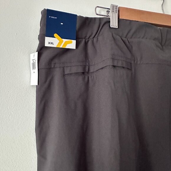 NWT - Old Navy Hybrid Tech Pull-On Cargo Shorts -- 9-inch inseam - Picture 4 of 5